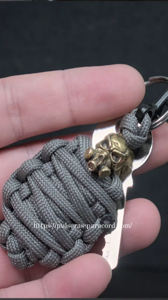¿Cómo hacer un llavero paracord? Nudo cobra muy fácil