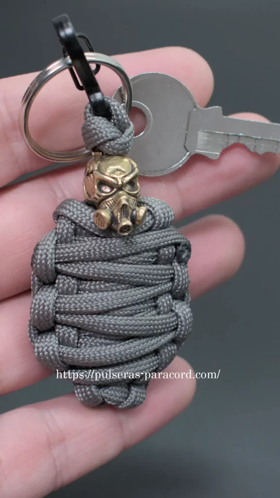 ¿Cómo hacer un llavero paracord? Nudo cobra muy fácil