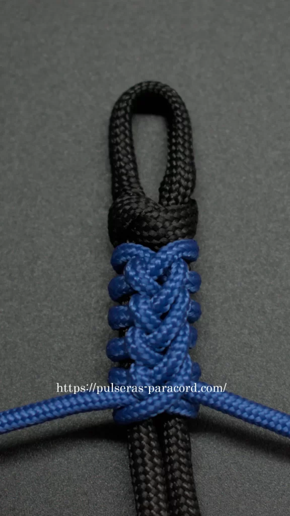 Cómo hacer una pulsera táctica de paracord 1