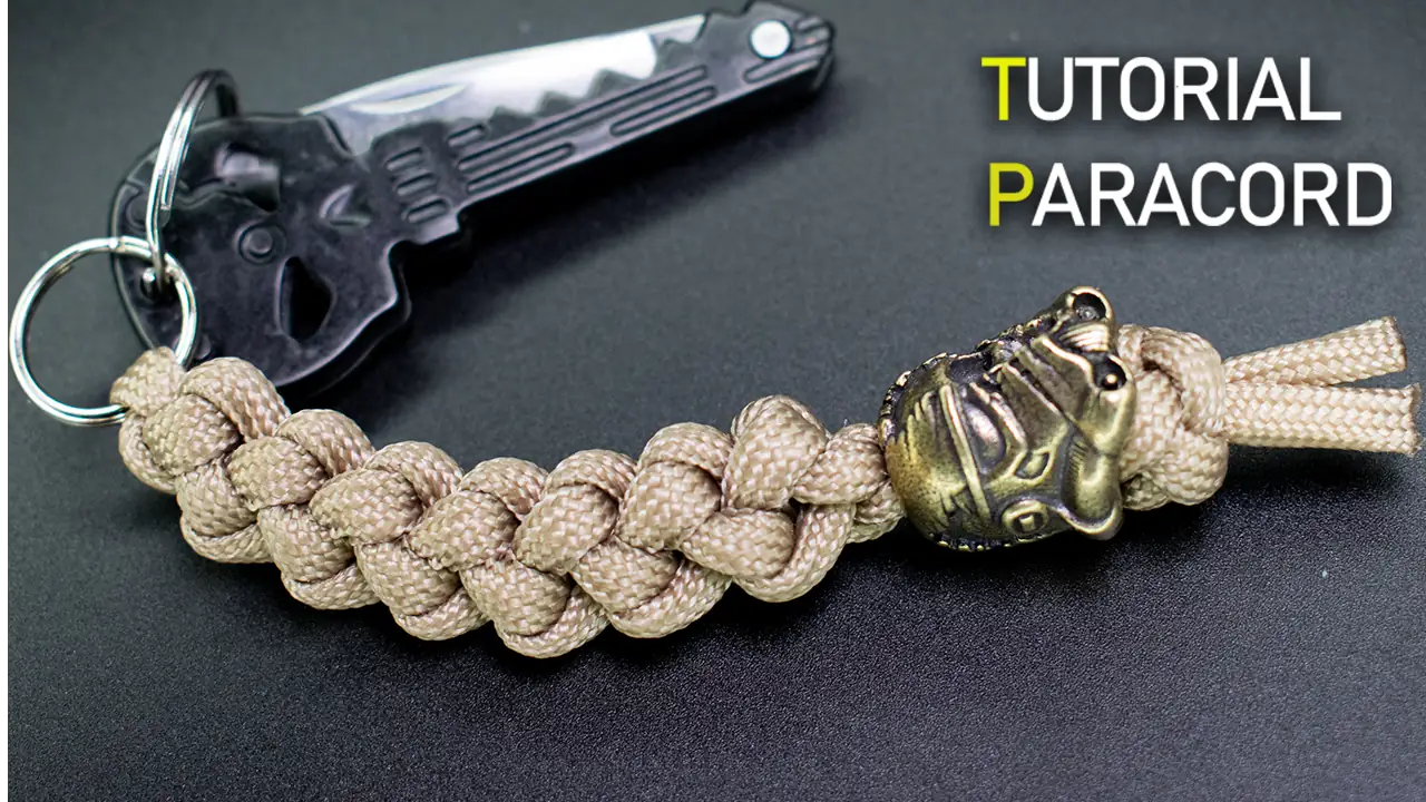 Llavero de paracord con nudo cadena sinnet