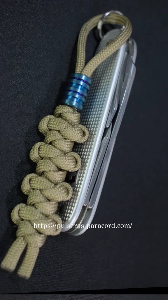 Llavero paracord fácil de hacer - nudo rey cobra