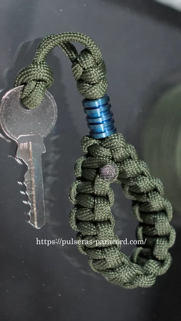 Llavero paracord muy facil -nudo celta, nudo serpiente y nudo cobra