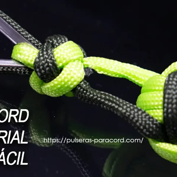 Llavero paracord puño de mono con guardacabo