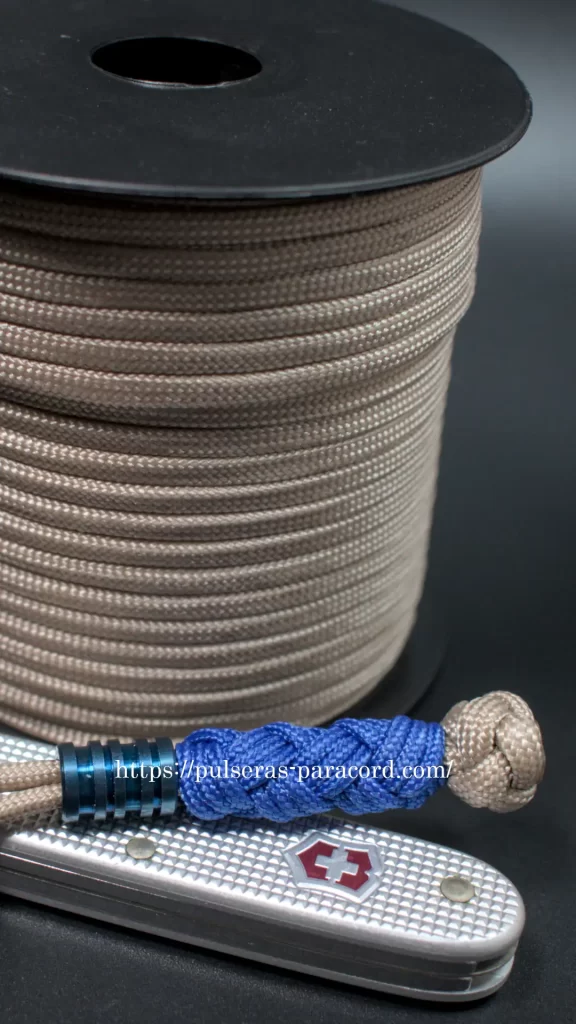 Mini llavero paracord muy fácil de hacer