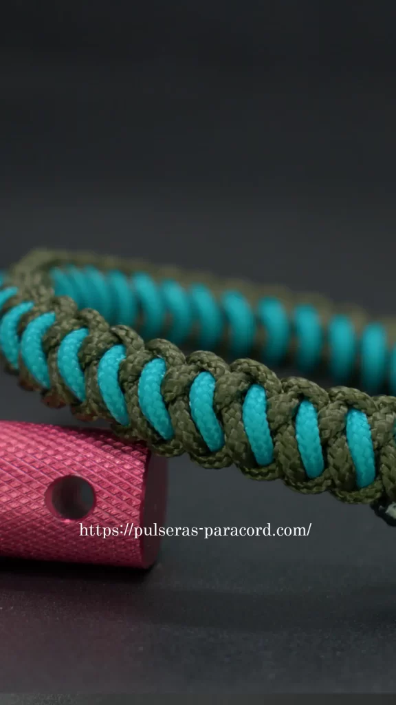 Nudo Sinnet modificado - Pulsera paracord simple