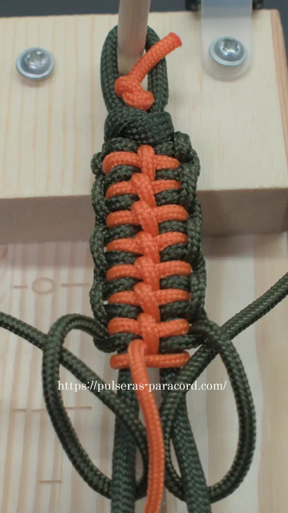 Nudo espinazo pulsera con cuerda paracord muy fácil