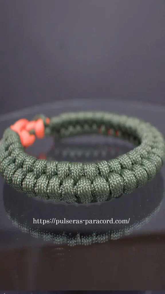 Pulsera paracord nudo cascabel o nudo Rattlesnake