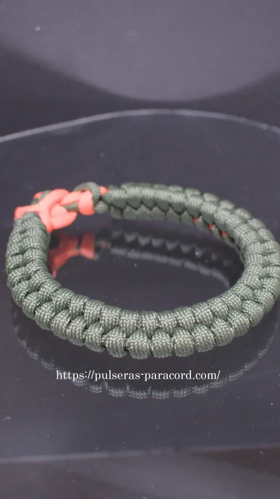 Pulsera paracord nudo cascabel o nudo Rattlesnake