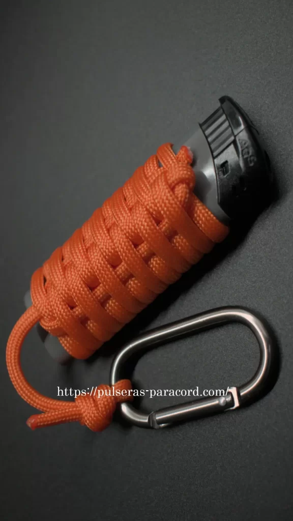 ¡Se despliega en SEGUNDOS! Tutorial de envoltura de mango de paracord de liberación rápida 3