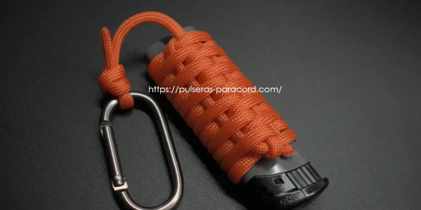 ¡Se despliega en SEGUNDOS! Tutorial de envoltura de mango de paracord de liberación rápida 3