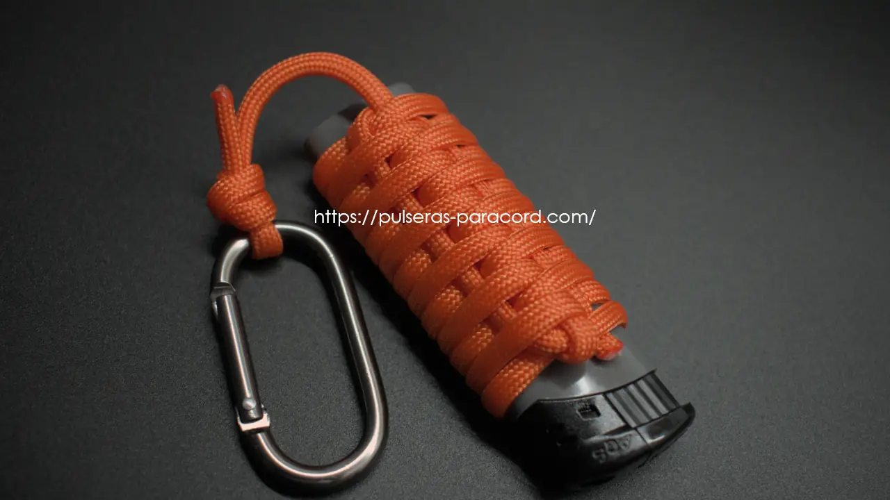 ¡Se despliega en SEGUNDOS! Tutorial de envoltura de mango de paracord de liberación rápida 3