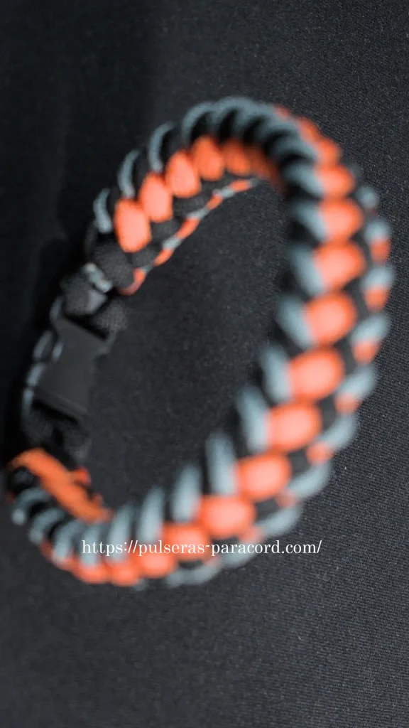 Tutorial fácil de pulsera trenzada con paracord